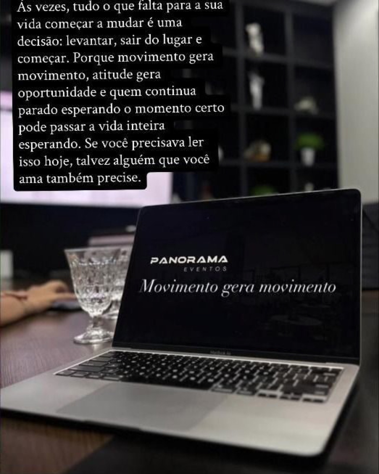 Mesa posta em jantar de relacionamento da Panorama